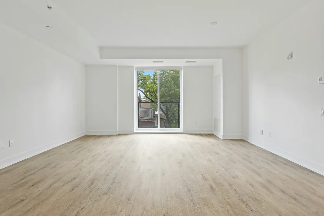 Sala de estar vazia, foto original enviada no cadastro